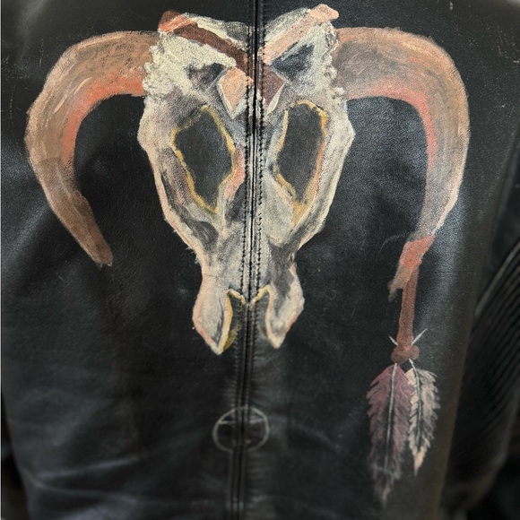 Black, painted back- leather motorcycle jacket - Picture 10 of 10